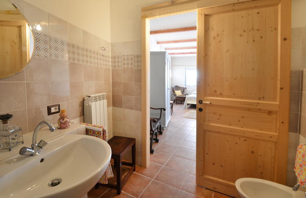 Отель Borgo Dei Pescatori Лекко Экстерьер фото