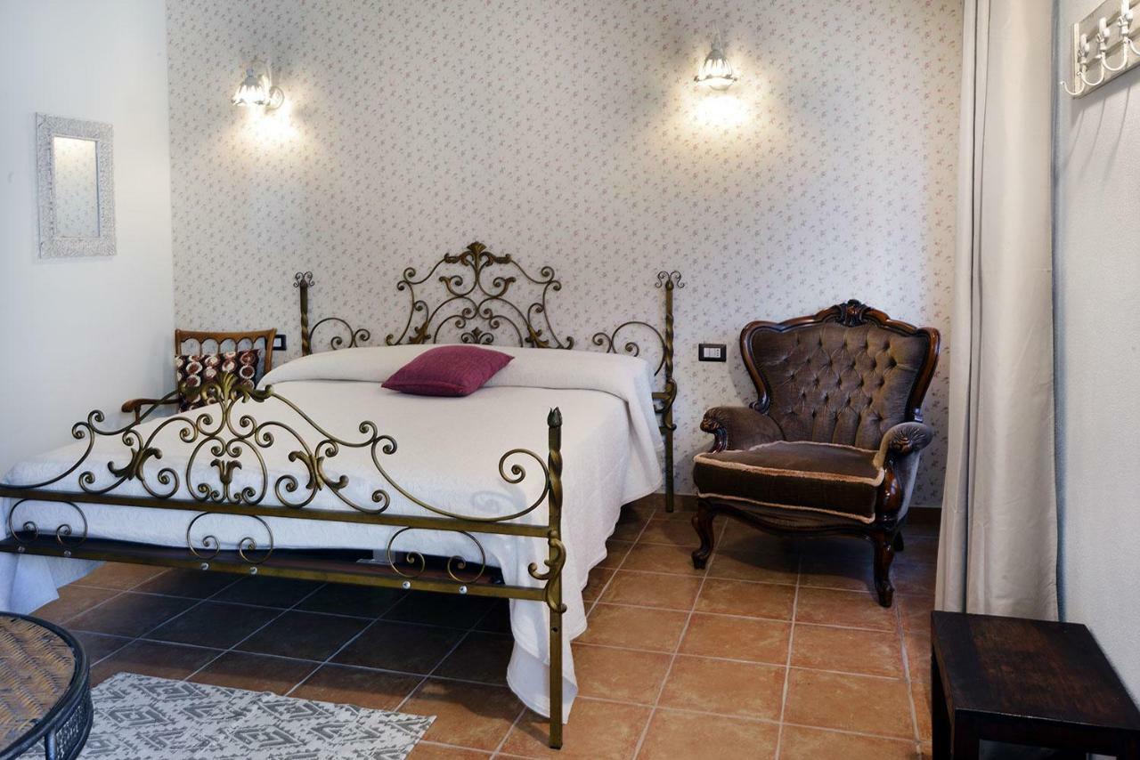 Отель Borgo Dei Pescatori Лекко Экстерьер фото