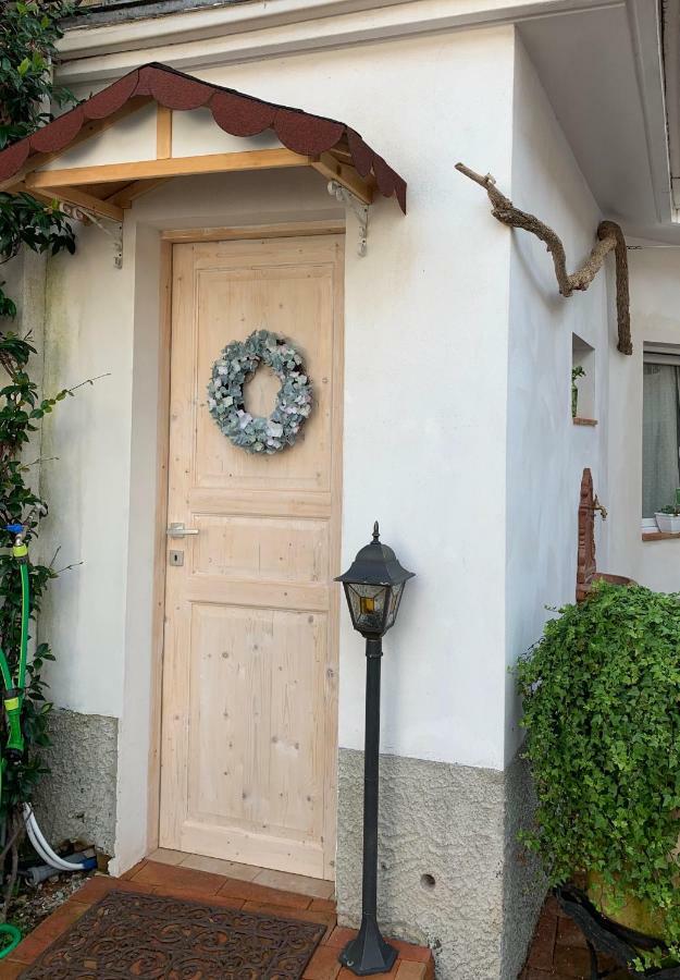 Отель Borgo Dei Pescatori Лекко Экстерьер фото